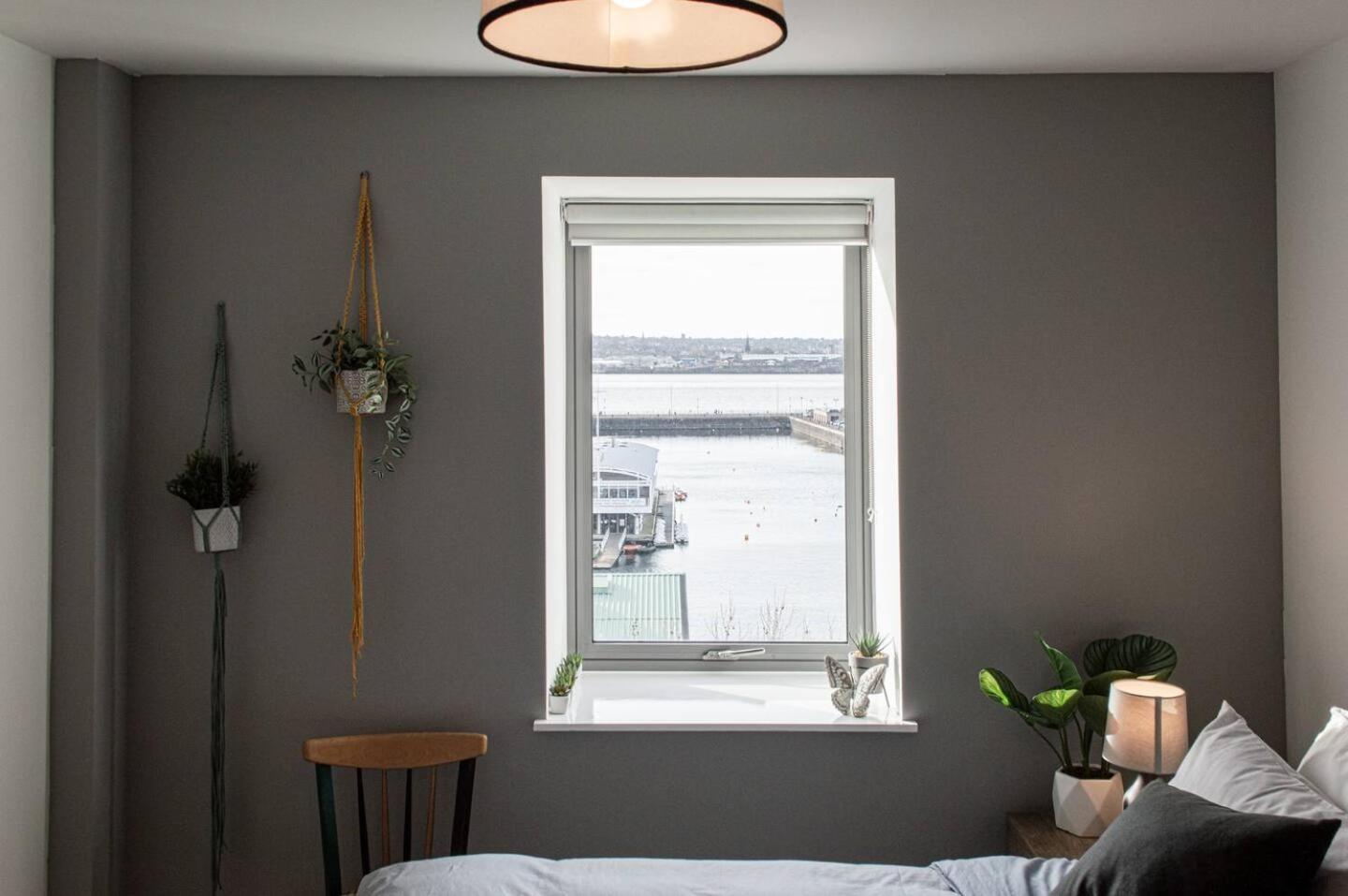 Stunning Mersey View Flat W Parking In *